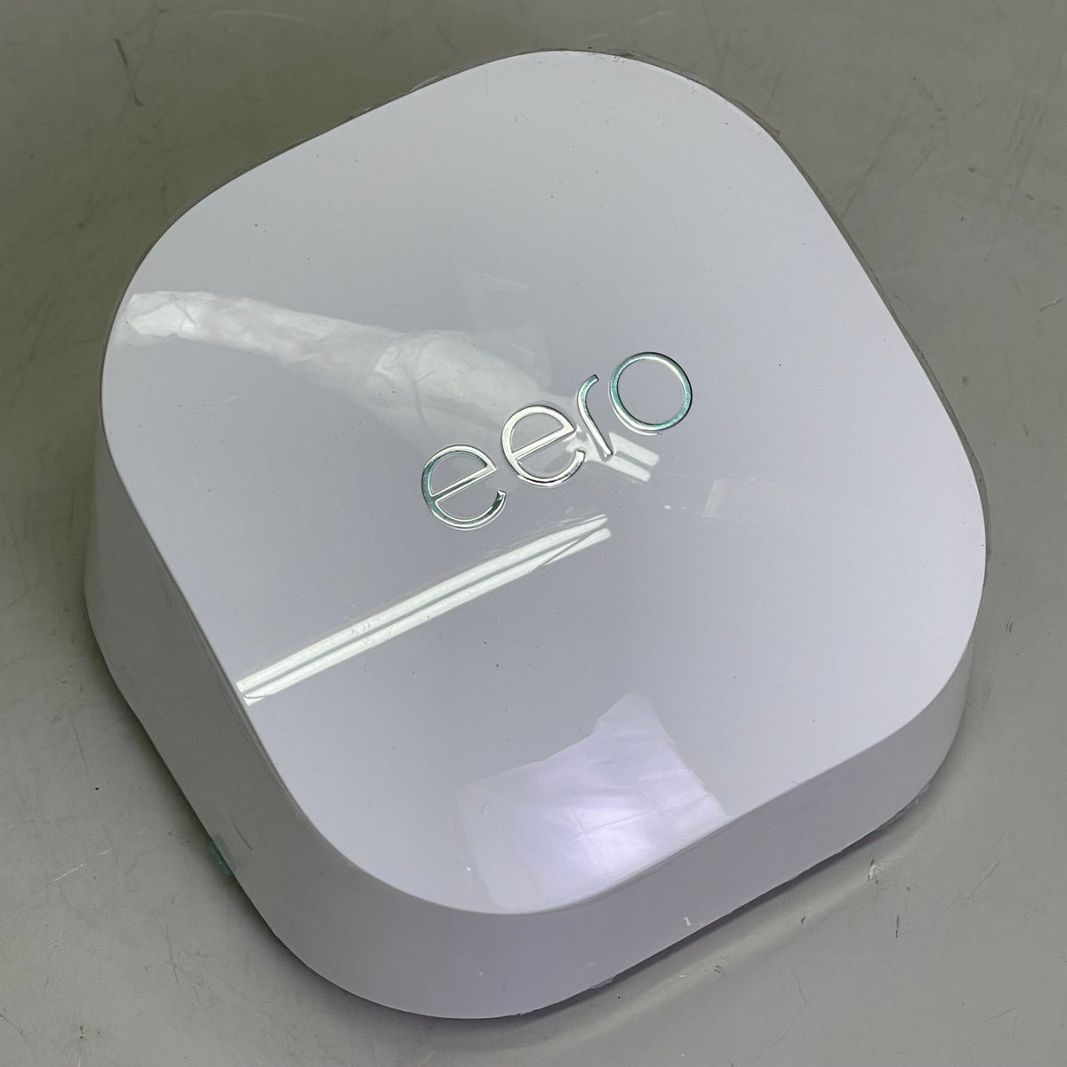 eero 6+ Mesh Wi-Fi Router, 1 Gigabit, Covers 1,500 sq ft, White (Open Box – No Power Adapter)